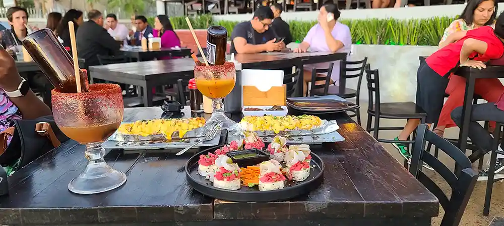 outdoor seating at sushito la paz