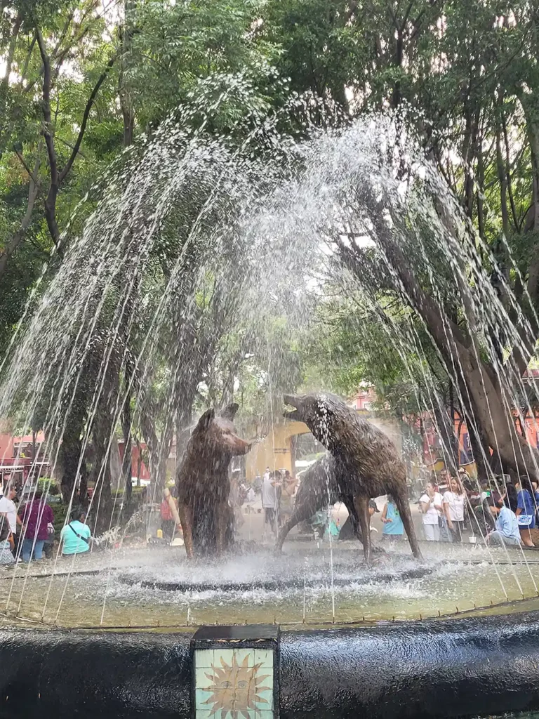wolf fountain coyoacan