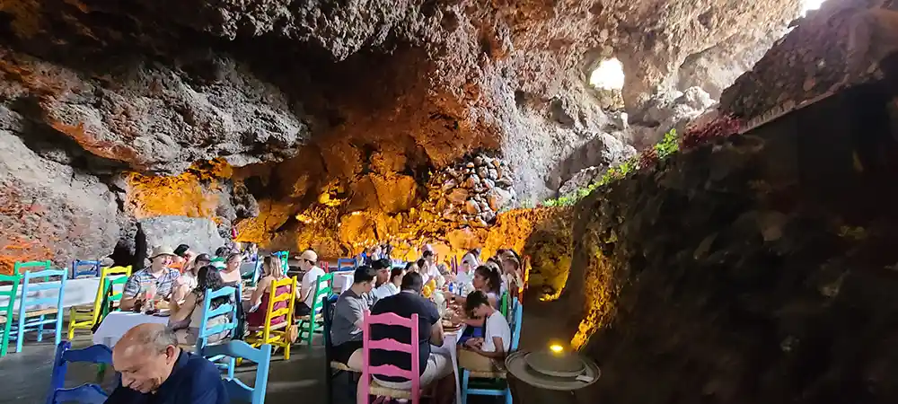 La Gruta Restaurant